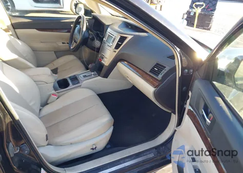 2013 Subaru Legacy 2.5I Limited z USA, uszkodzony, nr VIN 4S3BMBK67D3002990